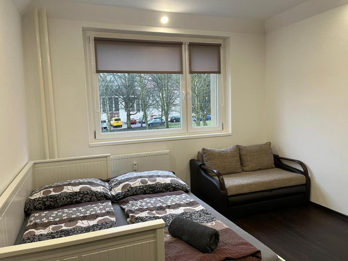 Apartment Charkovska Карловы Вары Экстерьер фото